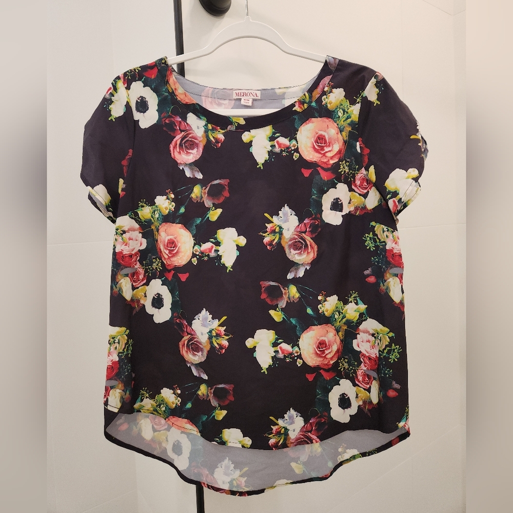 Merona Black Floral Tulip Sleeve Blouse Sz M